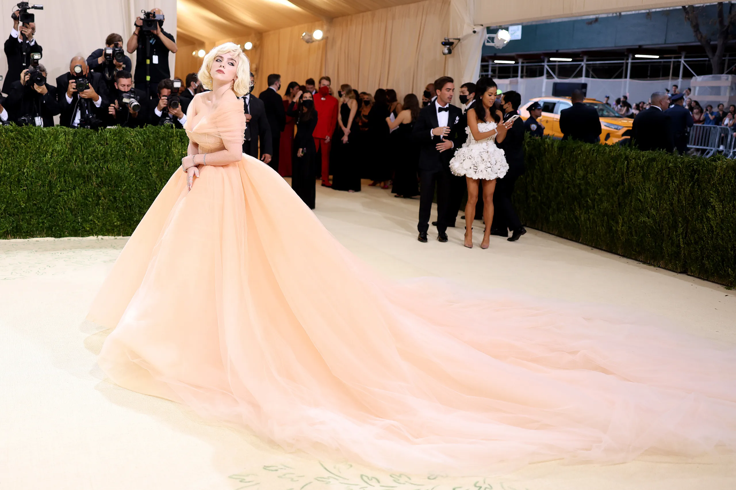 Met gala exhibit examines American fashion, frame by frame