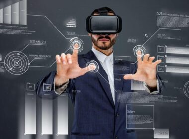 Exploring the Fascinating World of Augmented Reality: Technology, Applications, and Future Potential